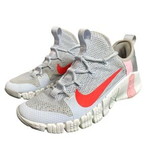 Nike Women's Free Metcon 3 Football Grey Bright Crimson Shoes CJ6314-006 Size 9